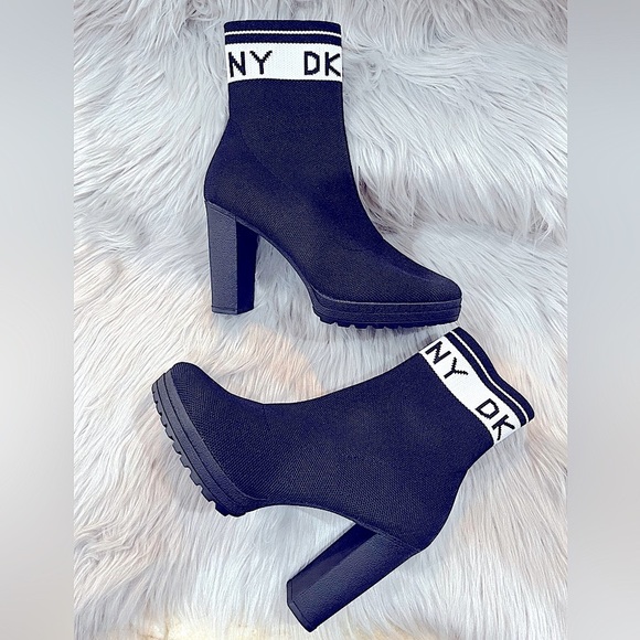 DKNY Black/White Logo Tessa Stretch Knit Chunky Rugged Heel Sock Fit Booties.NEW - Picture 4 of 9